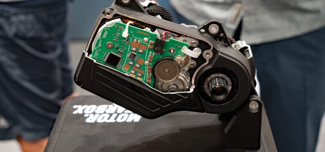 Pinion kombinerer elmotor og gearkasse i en kompakt enhed